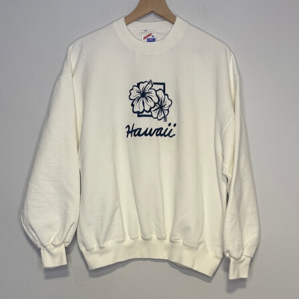 Vintage 90s Jerzees Cream Crewneck Sweater with Embroidered Hawaii Graphic XL